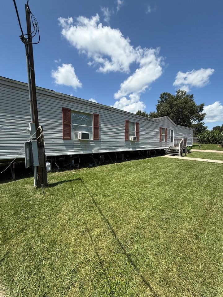 216 Marietta Pl - Photo 2 of 10