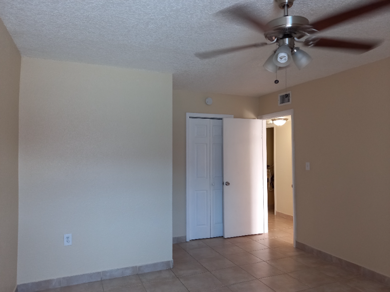 16 Avenue West - Photo 5 of 32