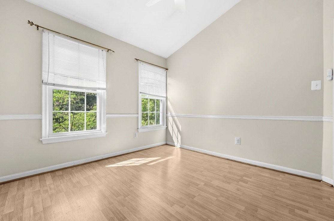 6016 Rockton Ct - Photo 5 of 6