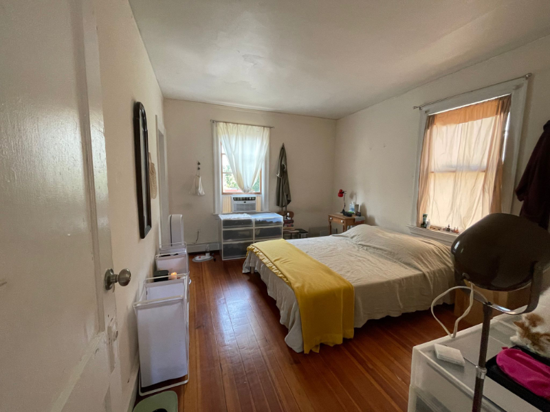 319 Friendship St #1