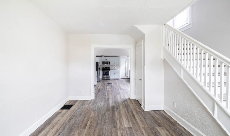 450 N Kealing Ave - Photo 3 of 15