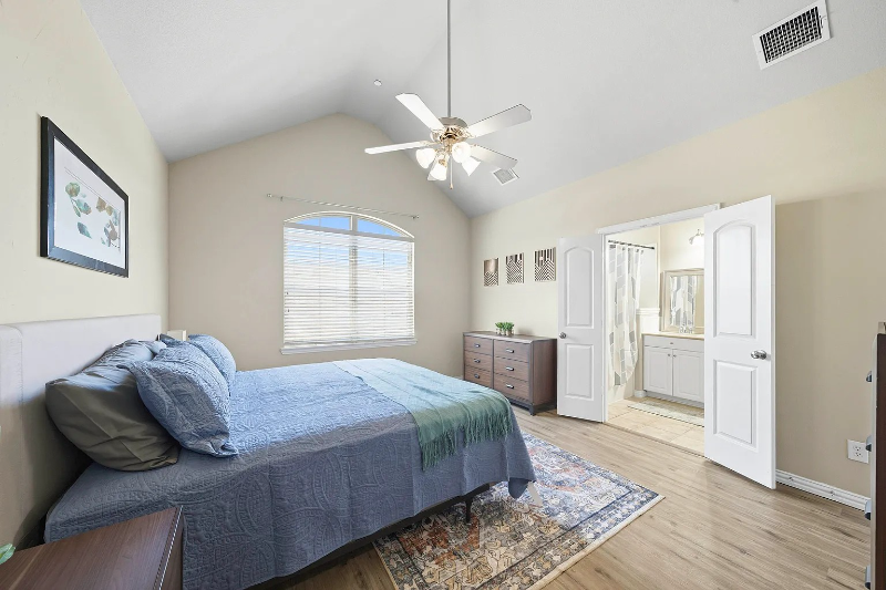 374 Hamilton St - Photo 7 of 19