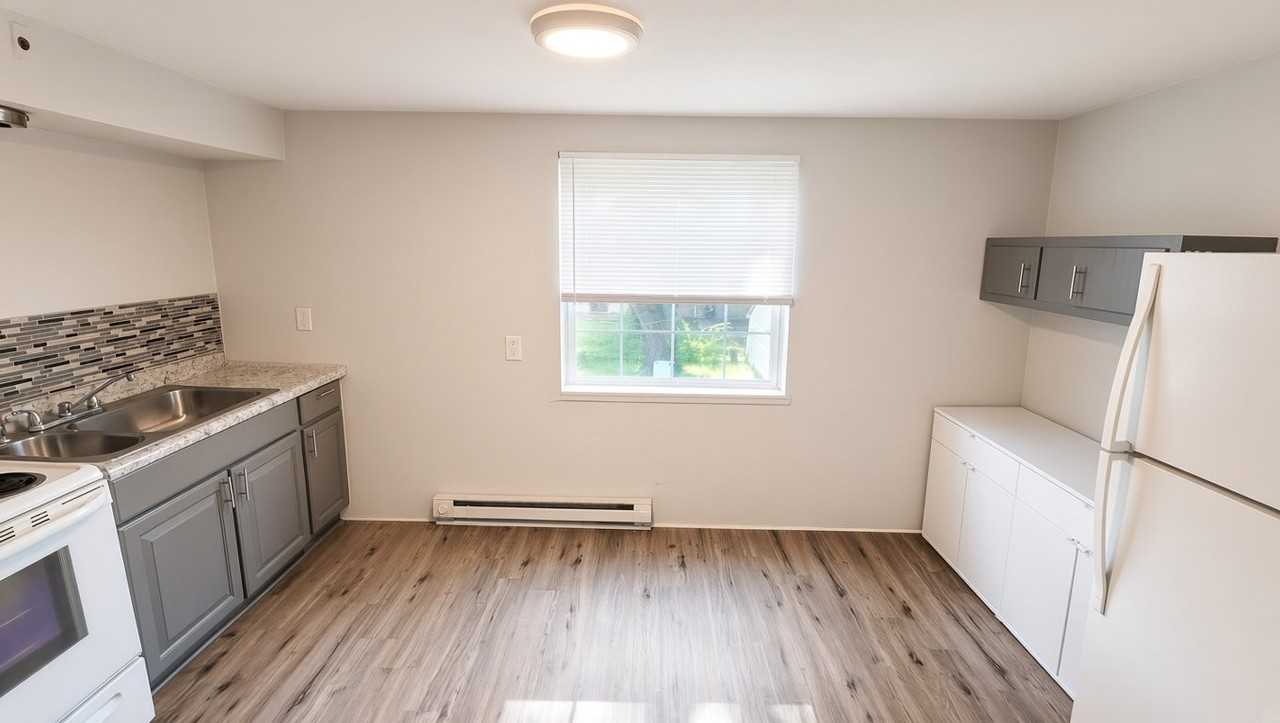 3523 Pittsburg Ave #3 - Photo 3 of 9
