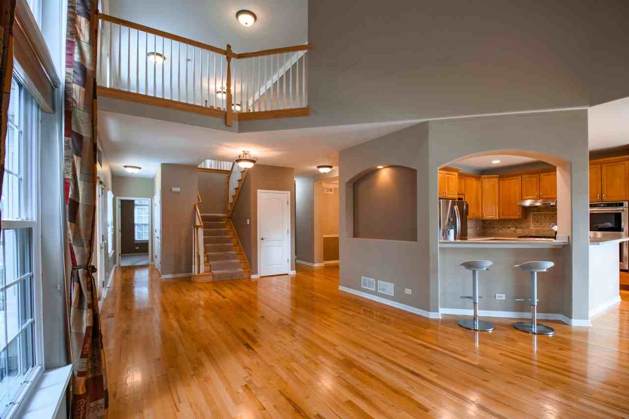 24813 Ironwood Ct - Photo 2 of 20