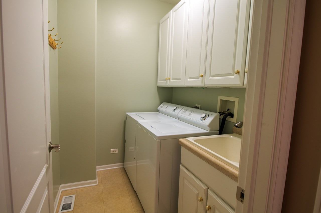 24813 Ironwood Ct - Photo 7 of 20