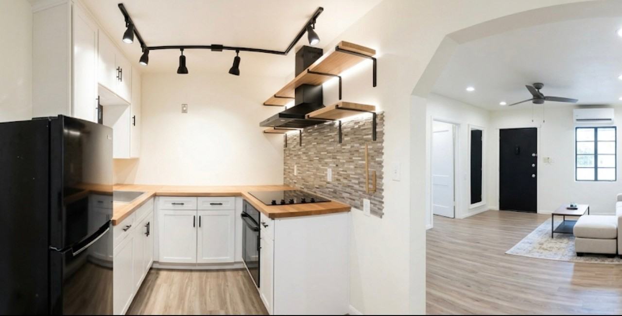 1530 E Diamond St #4 - Photo 5 of 16