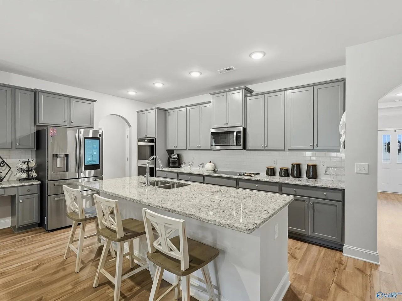 122 Hutchinson Rd - Photo 5 of 7