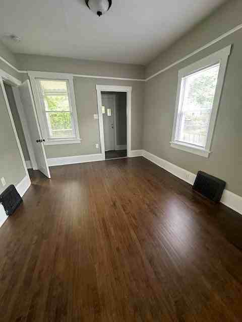 308 W Scott St - Photo 3 of 19