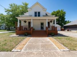 featured image of 207 S Poland St