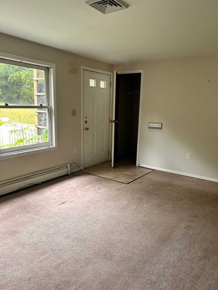 47 Lakeland Dr - Photo 3 of 20