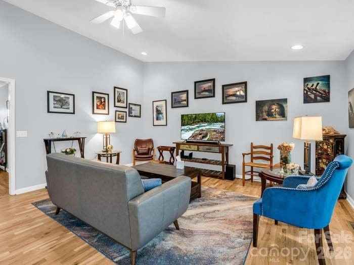 179 Kingfisher Ln - Photo 6 of 20