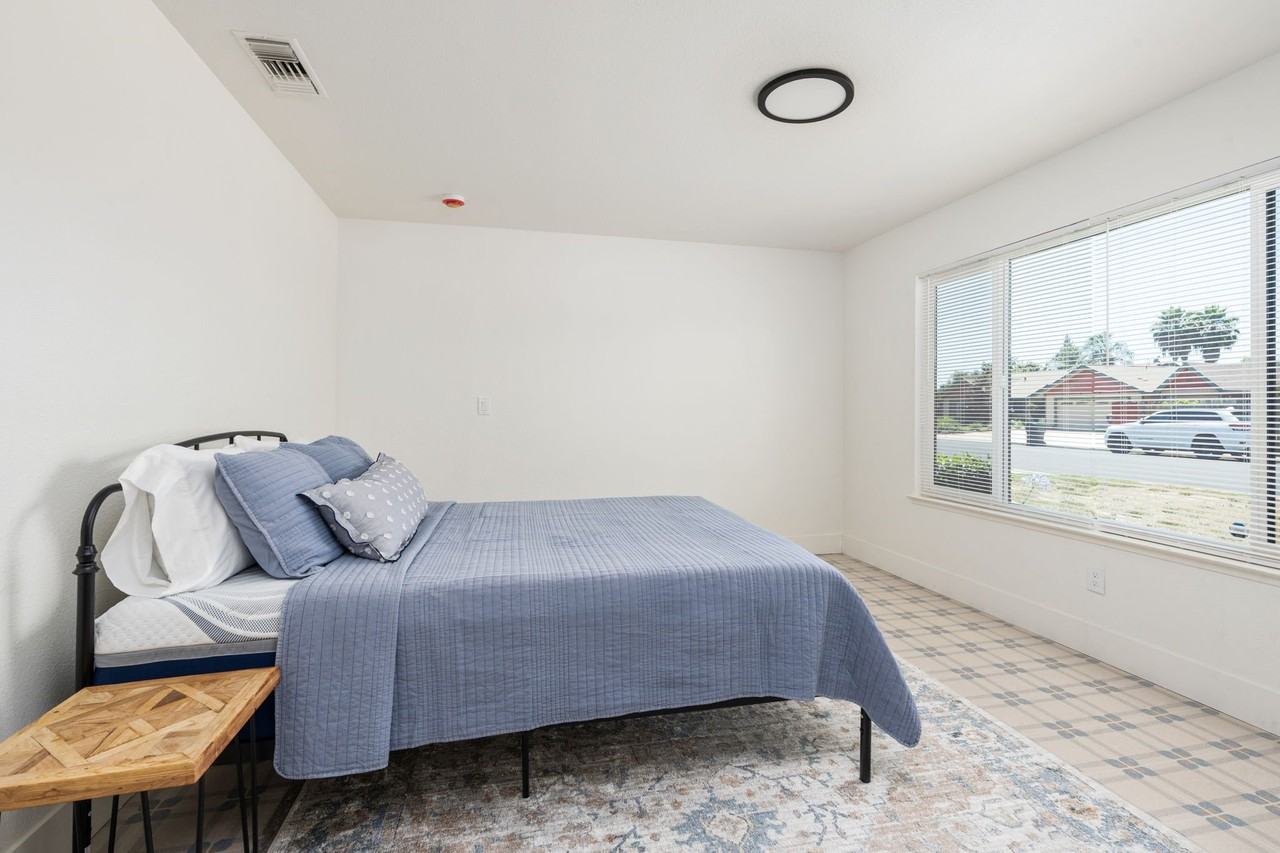 2342 S Sowell St - Photo 4 of 14
