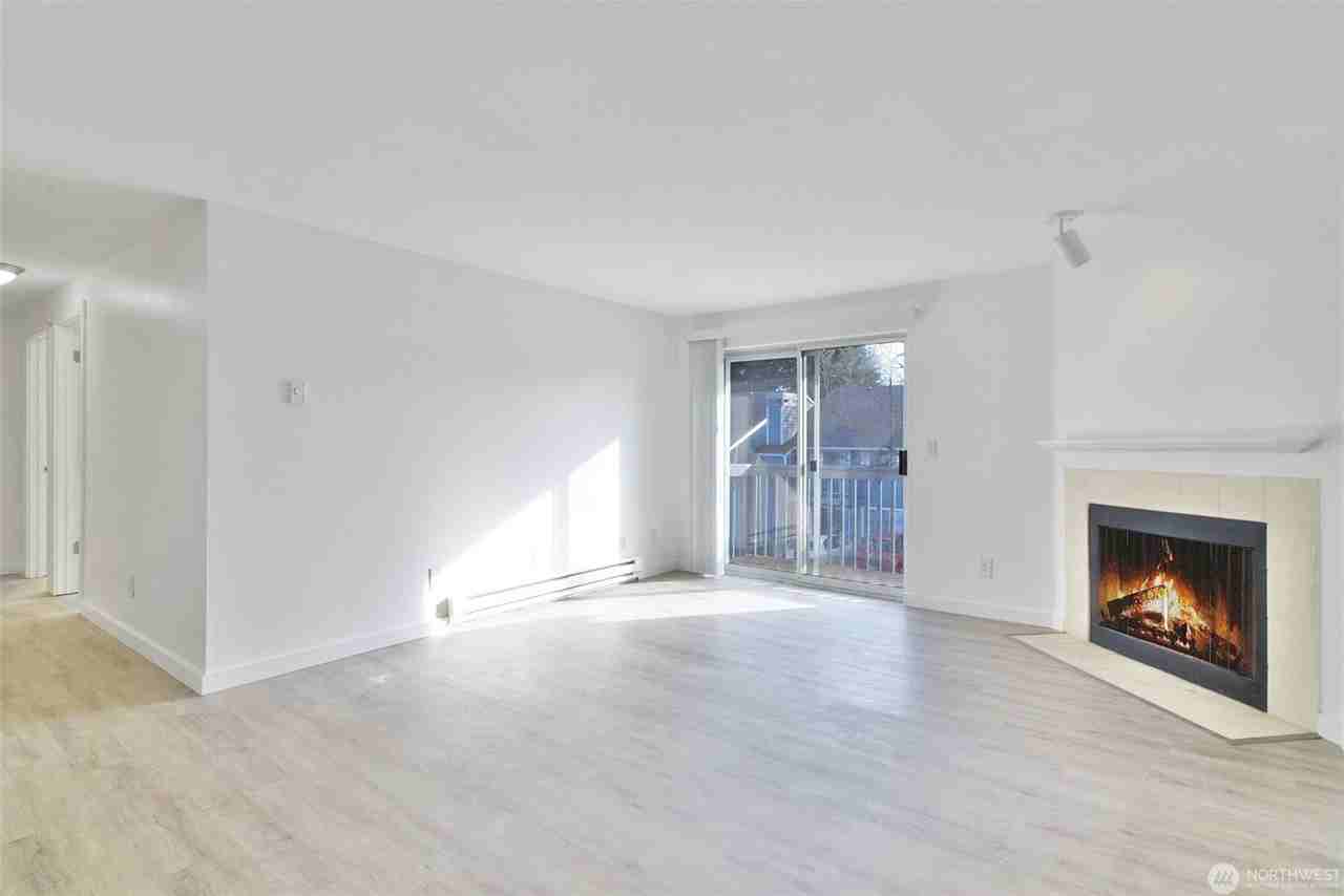 16817 Larch Way #C202 - Photo 5 of 20