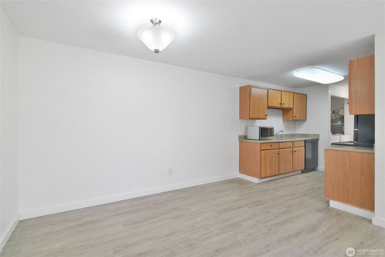 16817 Larch Way #C202 - Photo 6 of 20