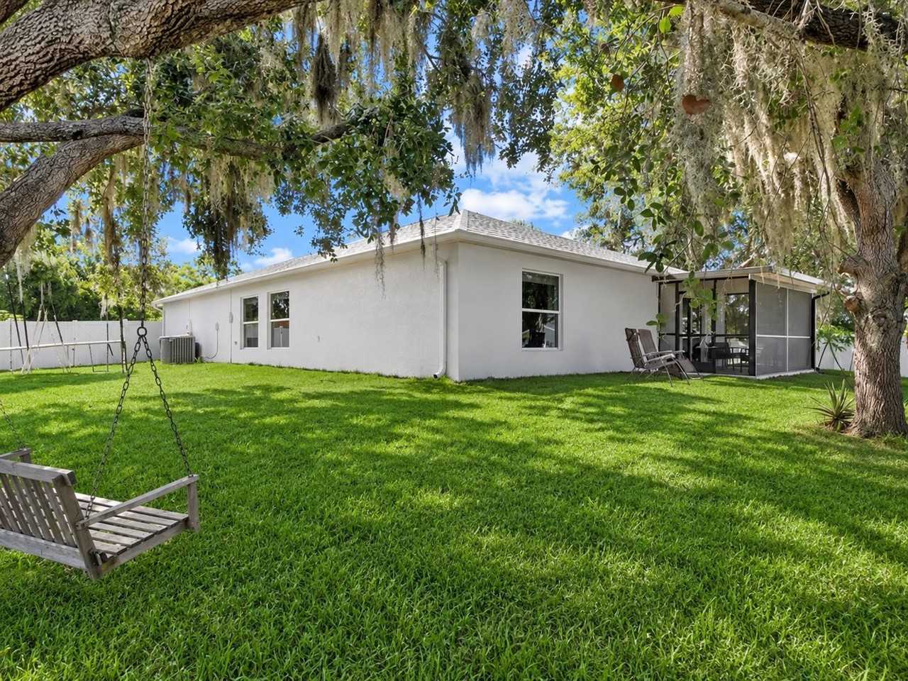3561 Shawn St - Photo 2 of 16