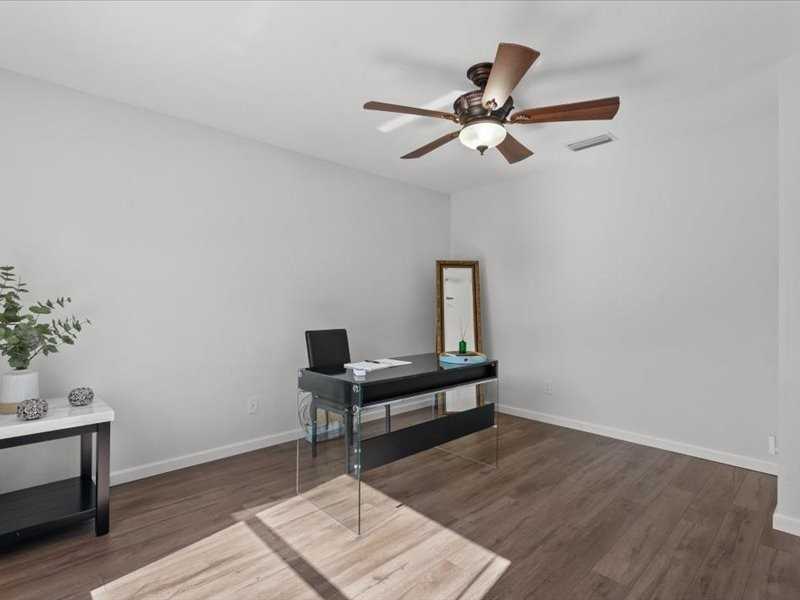3561 Shawn St - Photo 4 of 16