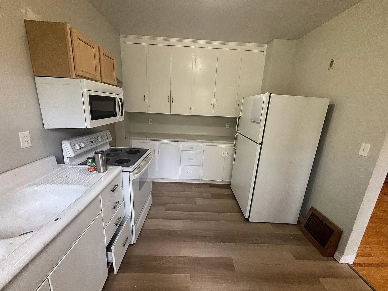 3015 Wellington St - Photo 7 of 12