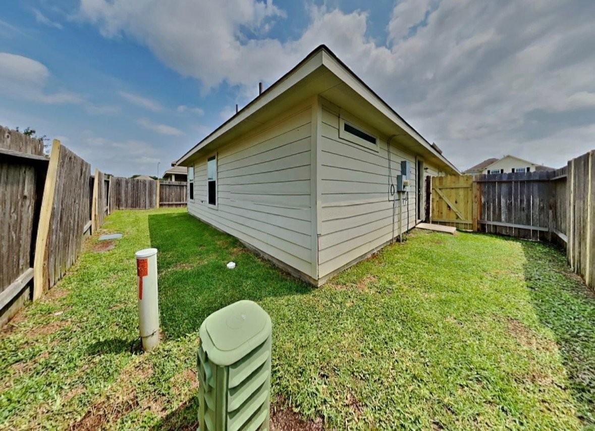 816 N Piedras St - Photo 7 of 7