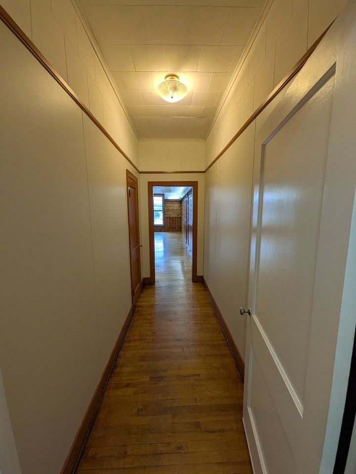 102 Main St #2ndS - Photo 3 of 8
