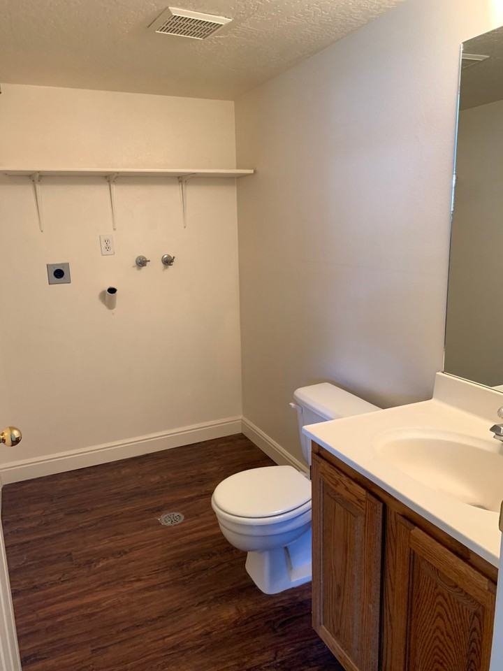 203 Northwest #3 - Photo 6 of 9
