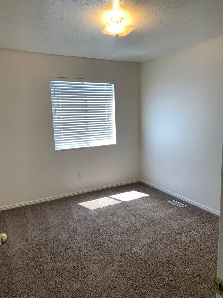 203 Northwest #3 - Photo 7 of 9