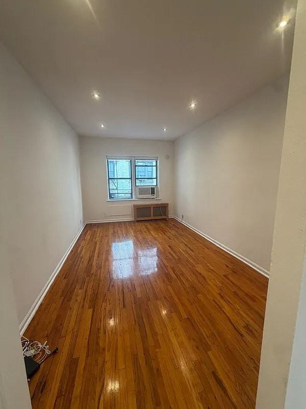 119 E 83rd St #5D - Photo 2 of 4