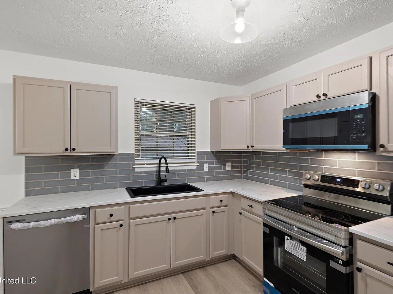 18 Begonia Ct - Photo 4 of 10