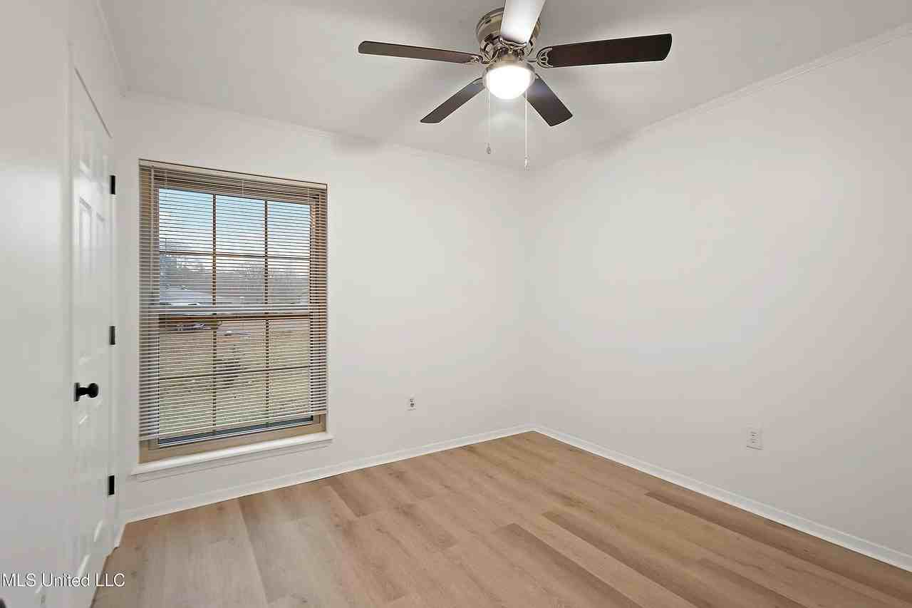 18 Begonia Ct - Photo 5 of 10