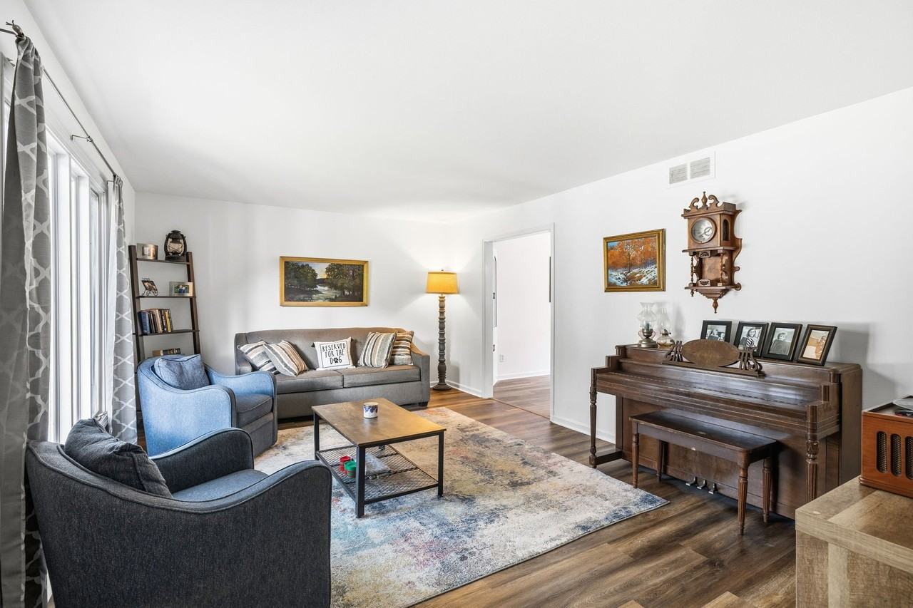1720 Ridge Hill Ln #1 - Photo 4 of 20
