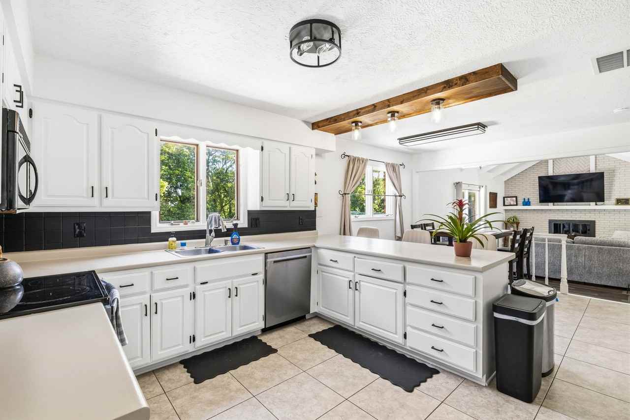 1720 Ridge Hill Ln #1 - Photo 7 of 20