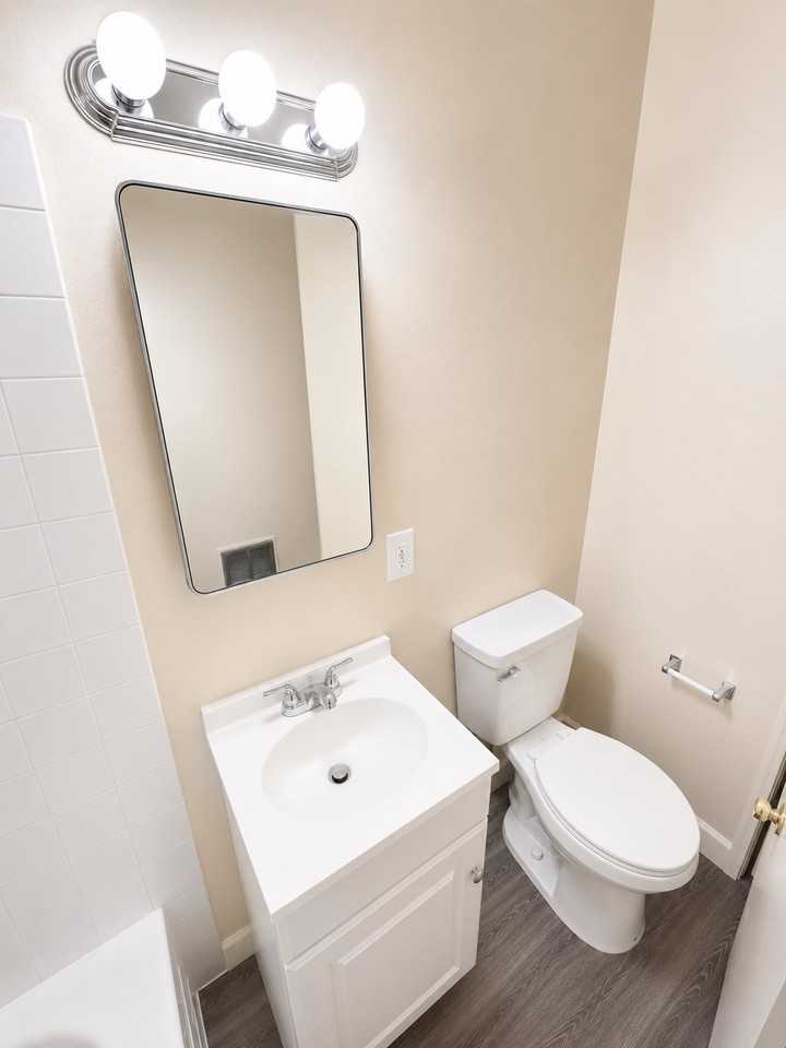2521 Bassler St #3 - Photo 6 of 15