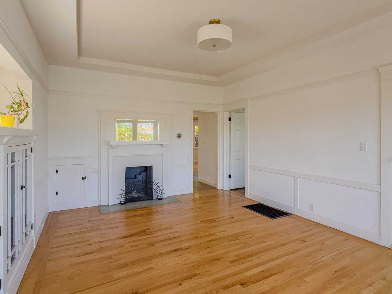 2011 Rosedale Ave - Photo 3 of 16