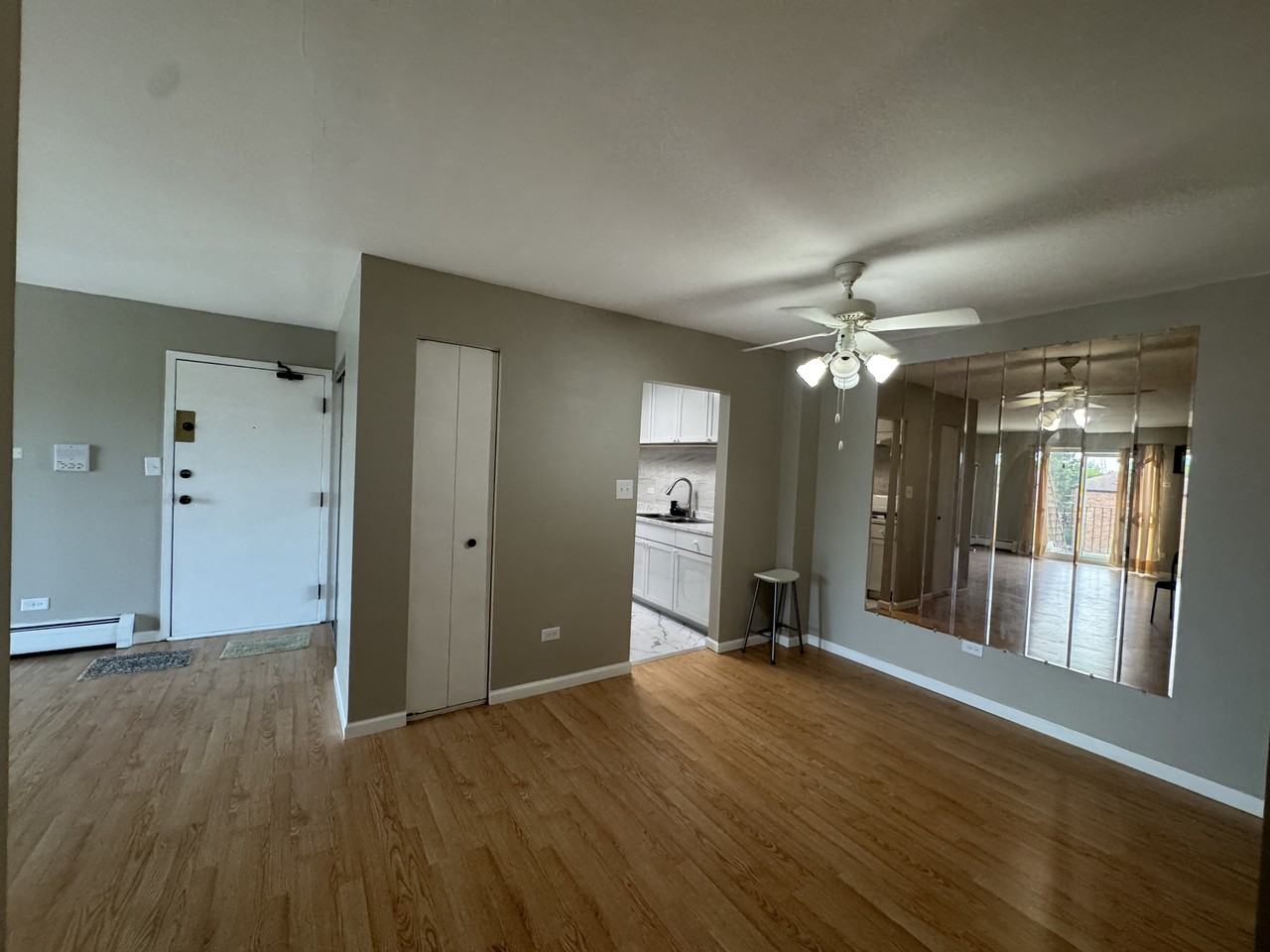 252 Shorewood Dr #2D - Photo 2 of 14