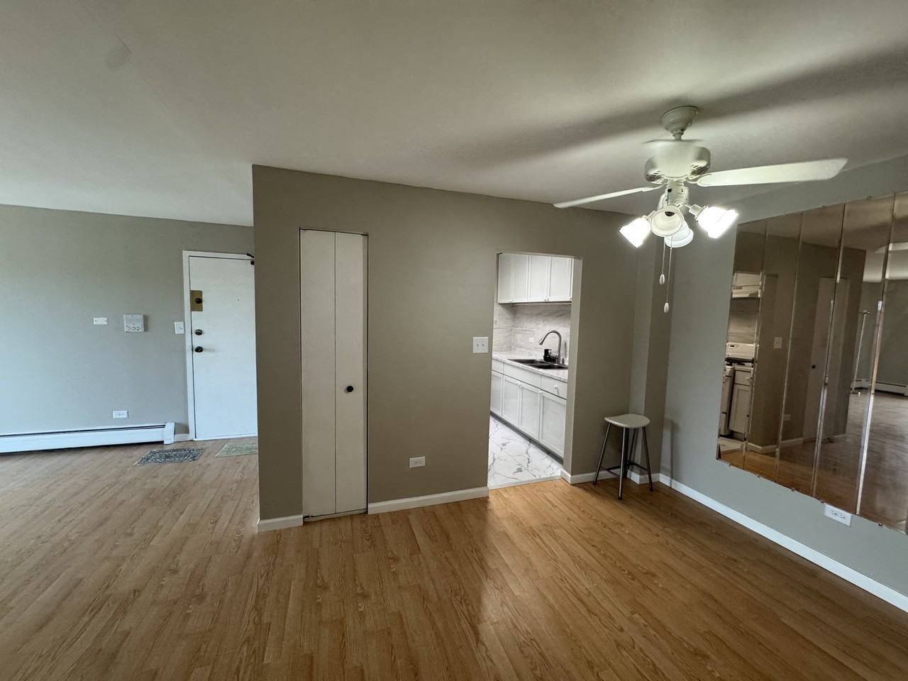 252 Shorewood Dr #2D - Photo 3 of 14