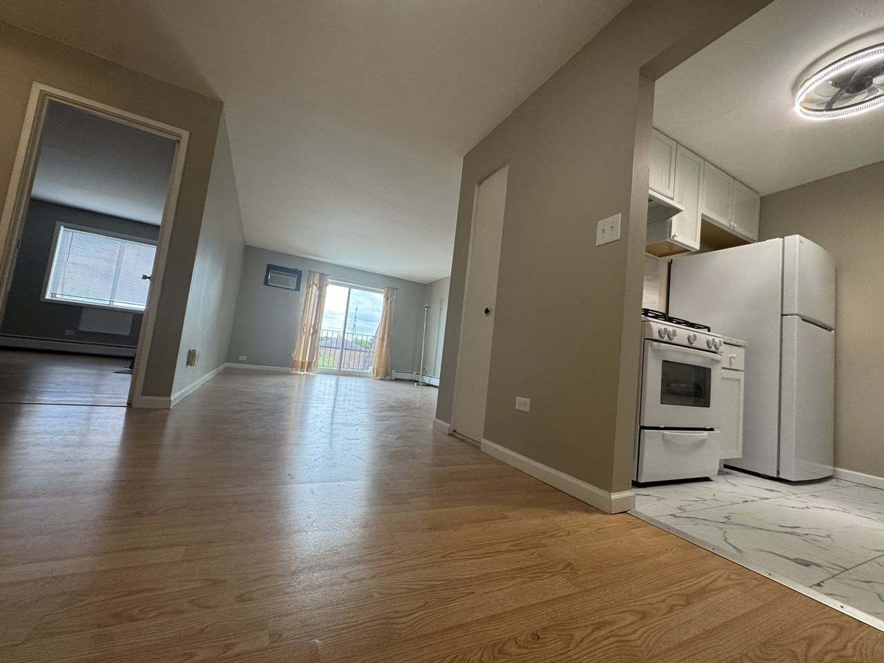 252 Shorewood Dr #2D - Photo 5 of 14
