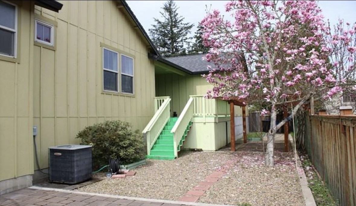 Hendricks Hill Dr #NA - Photo 2 of 20