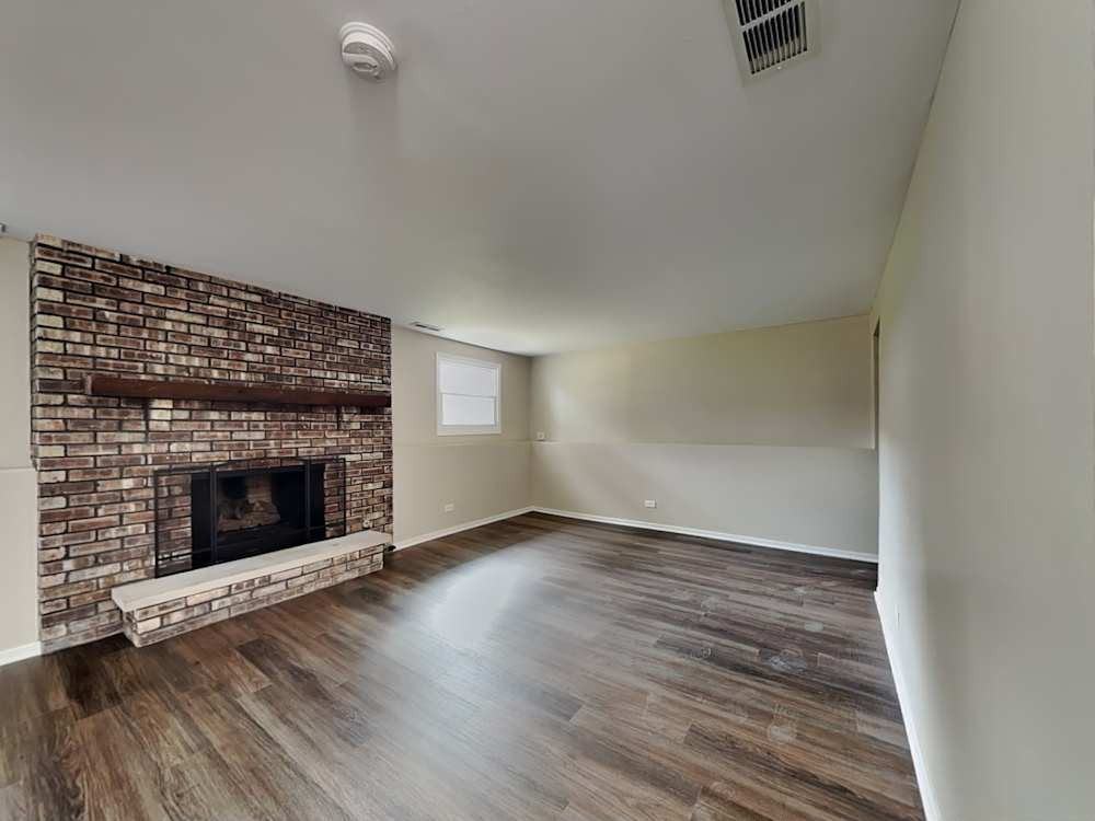 5S511 Bonnie Ct #NA - Photo 2 of 10