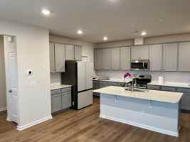 featured image of 15623 Country House St
