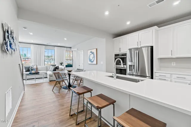 111 N Franklin St #100 - Photo 3 of 27
