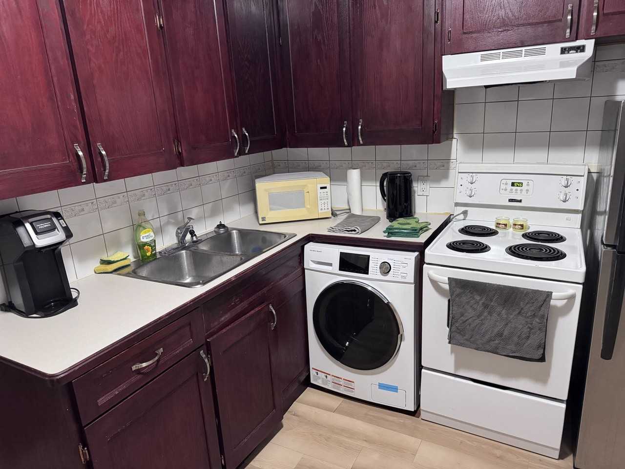 1313 1 St Ne - Photo 2 of 16