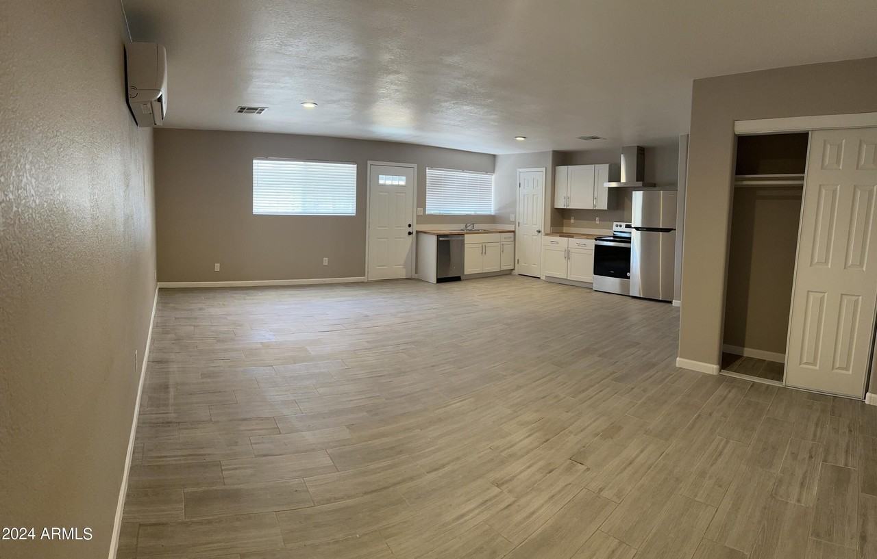 35211 N 49TH - Guest house Street - Photo 5 of 21