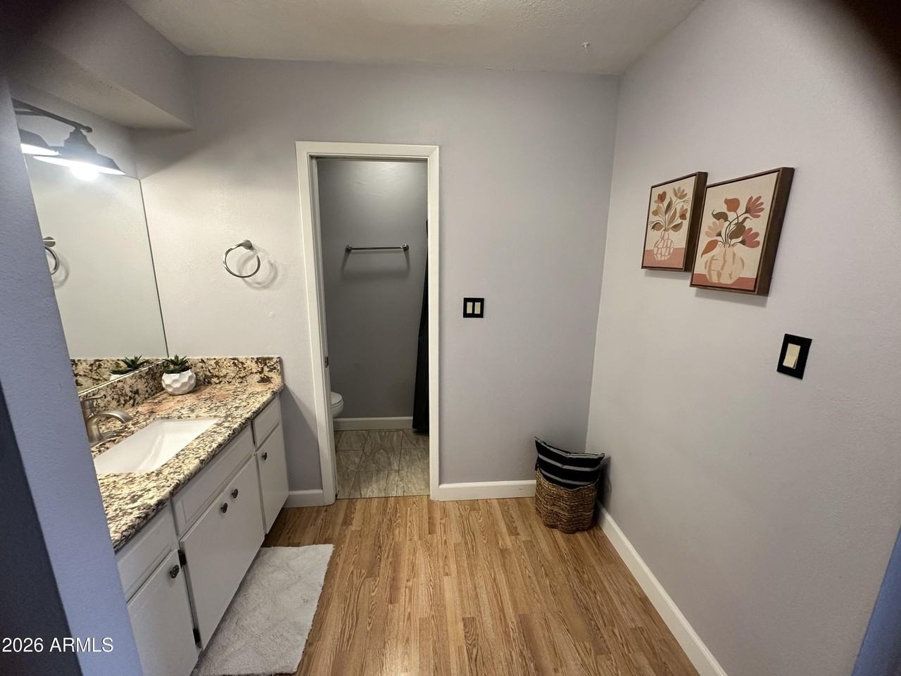 5208 S Hazelton Ln - Photo 6 of 15