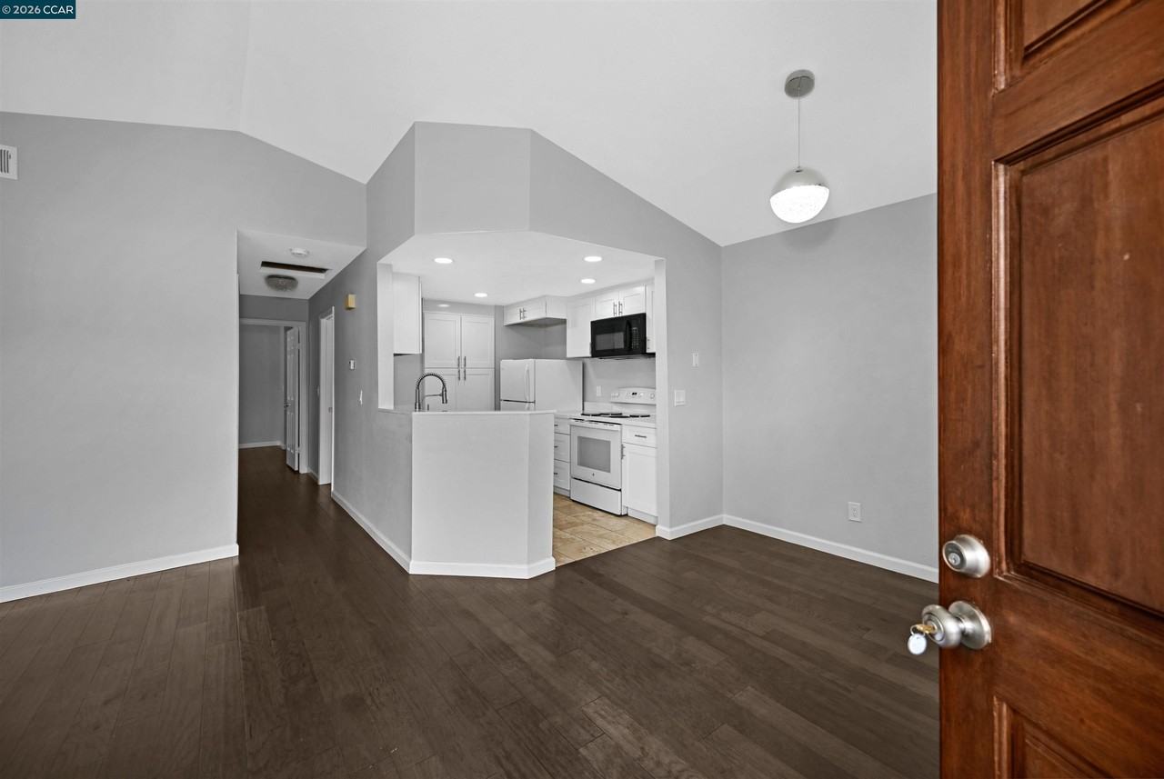 3659 Crow Canyon Rd - Photo 6 of 25