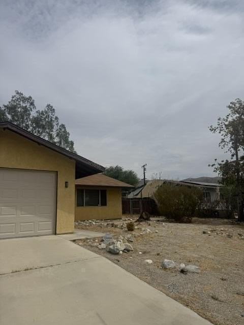 65894 5th St - Photo 2 of 9