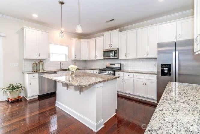4357 Hornyak Dr - Photo 4 of 21