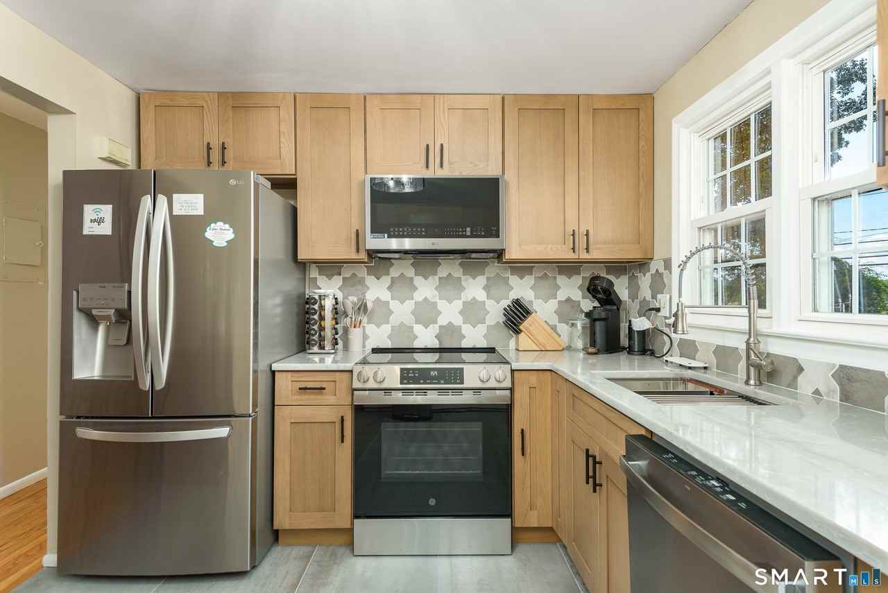 280 E Main St #E6 - Photo 6 of 21