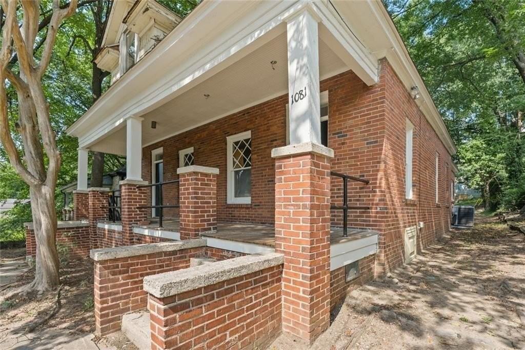 1081 Mcmillan St Nw - Photo 5 of 19