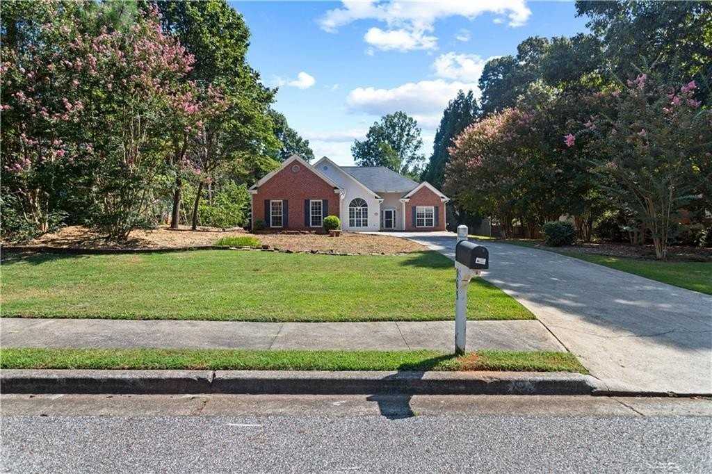 965 Dogwood Park Dr - Photo 2 of 39