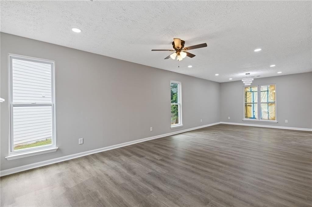 1111 Pin Oak Dr - Photo 5 of 26