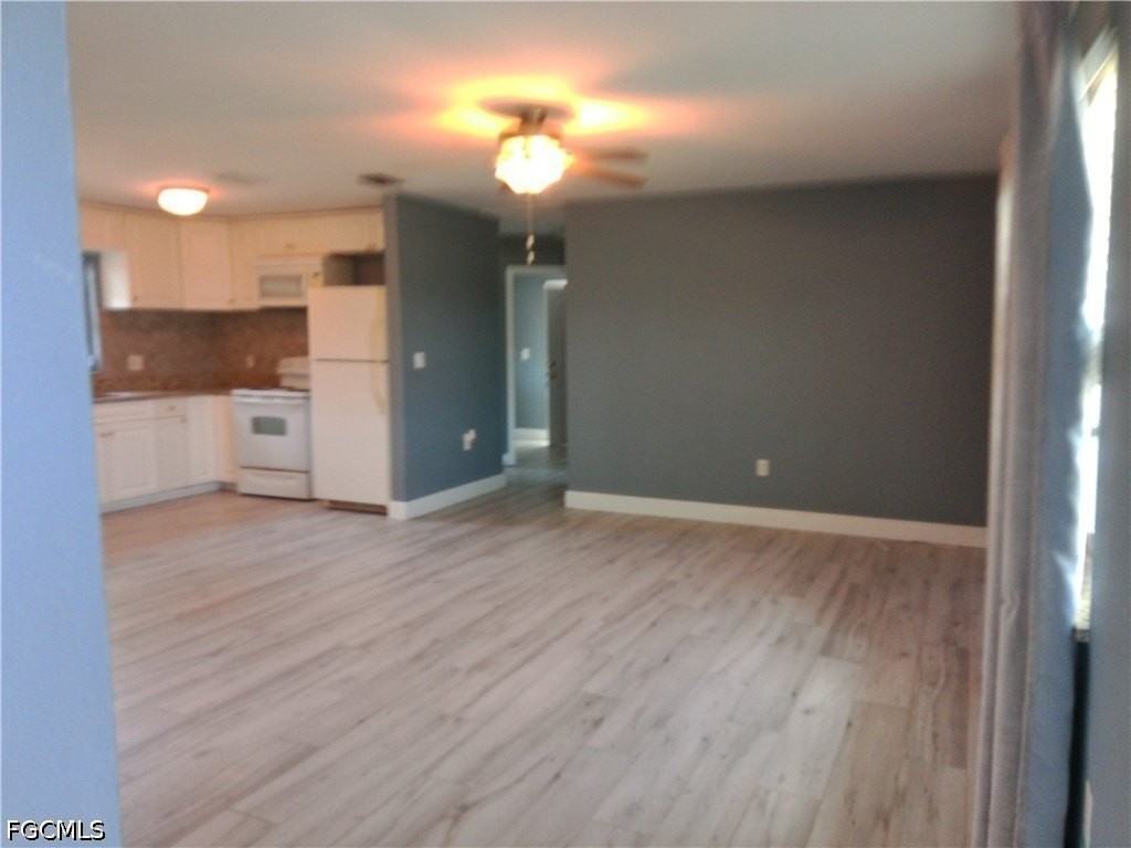 893 Iris Dr - Photo 3 of 29
